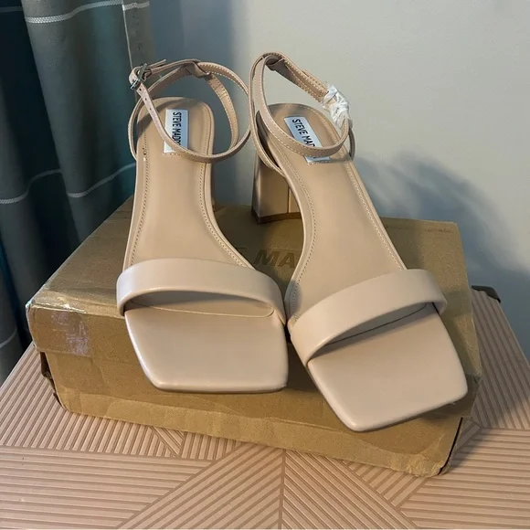 Steve Madden Heels Luxe Nude Block Sandals Natural Cocktail Casual Neutral - Picture 3 of 13